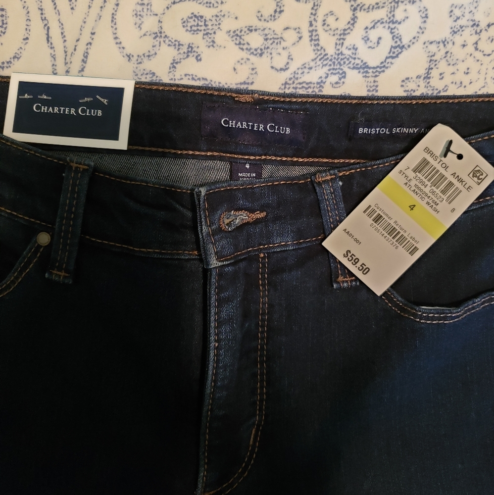 Jeans - Picture 2 of 3